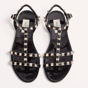VALENTINO GARAVANI BALCK ROCKSTUD FLAT RUBBER SANDALS [WOMENS SIZE 9]